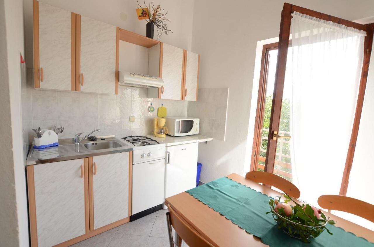 Josip Apartment *
